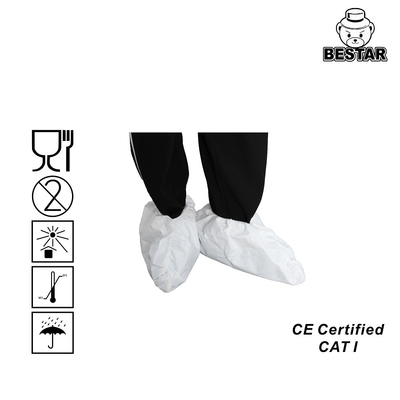 EN1149-5 أغطية القدم القابل للتصرف 46X20 سم أغطية الأحذية الجراحية ذات الأغشية الدقيقة